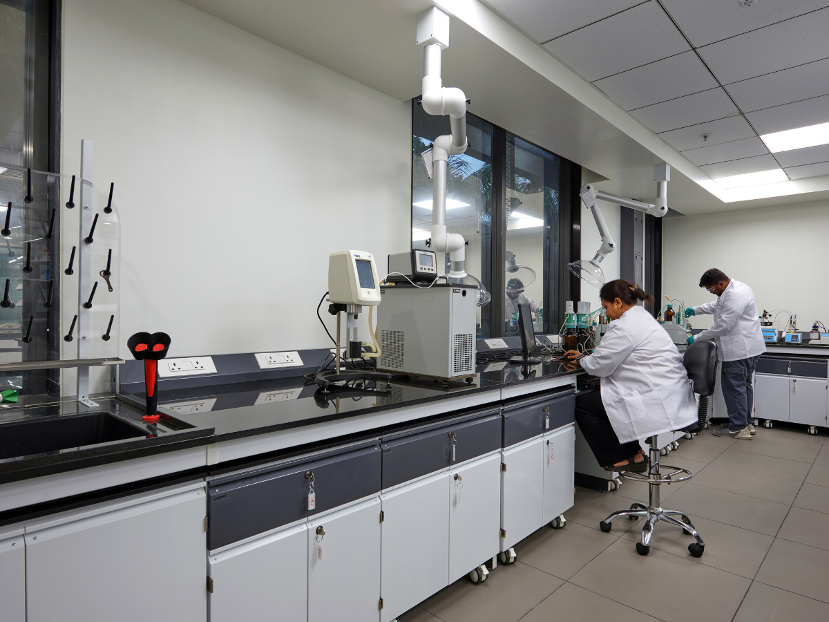 Specialty Chemicals Company, Juingar, Navi Mumbai, Maharashtra - Lab furniture, Pegboards, eyewash showers, sport extractors - Turnkey Lab Design and Construction by SbyD